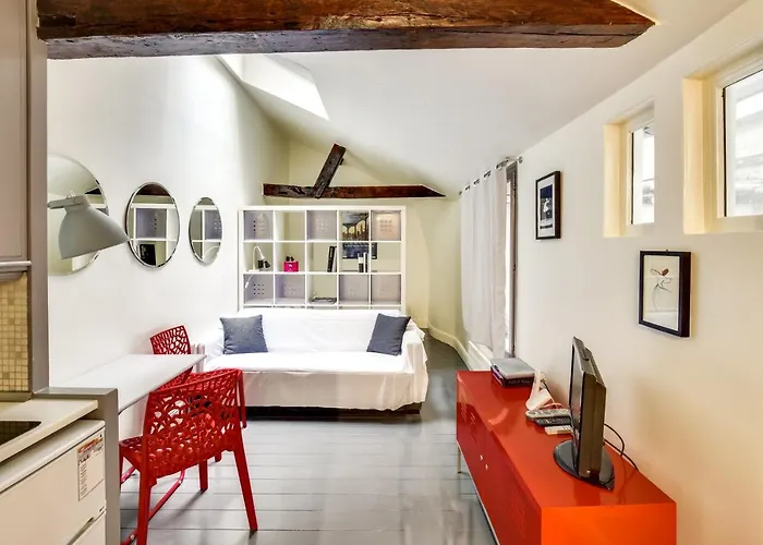 Unit 011 Saint Germain Des Pres 아파트 *